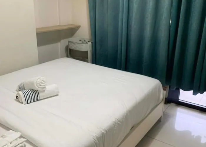 Apartahotel Charmed Haven Admiral Baysuites Manila